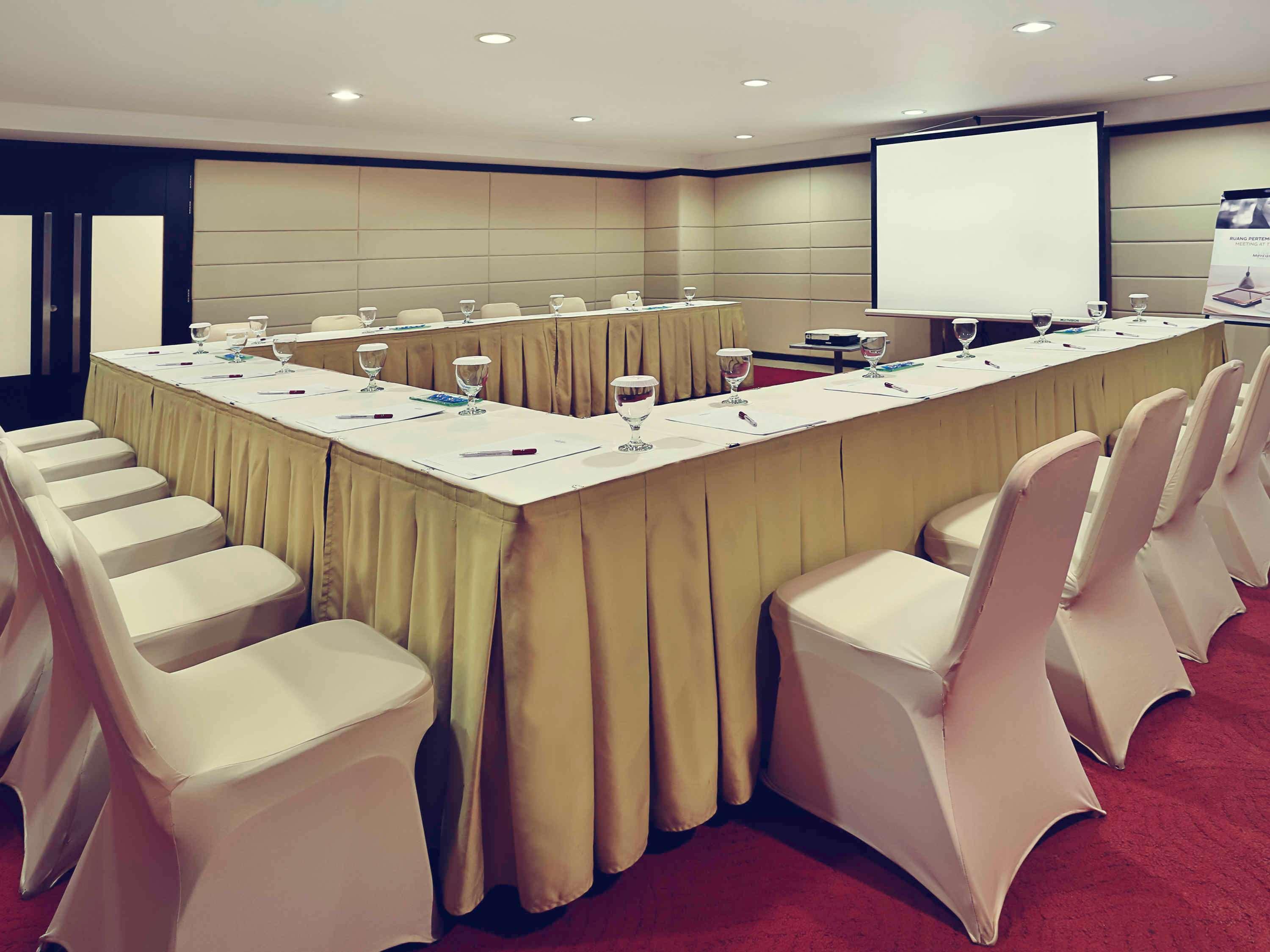 Mercure Pontianak City Center Exterior foto