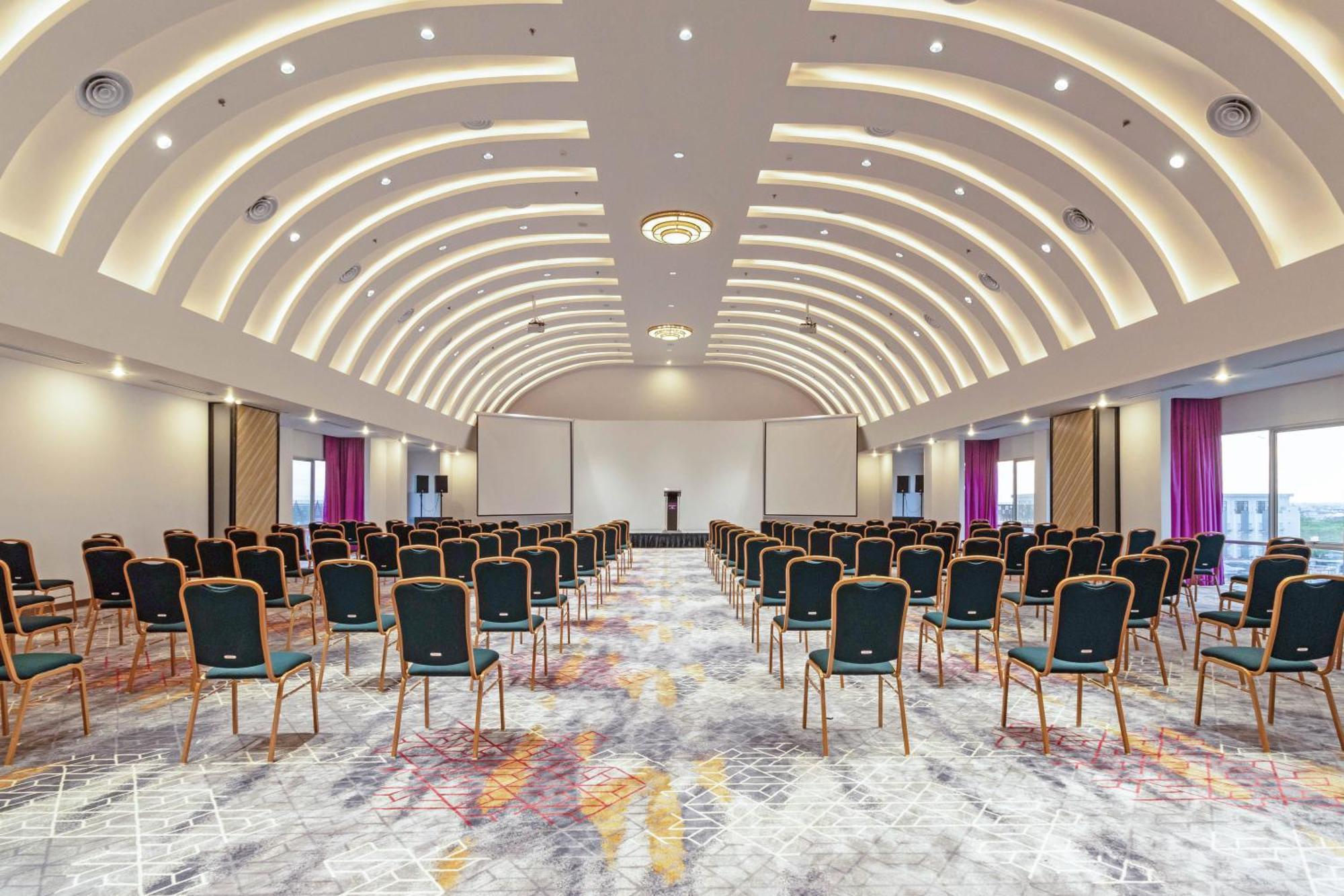 Mercure Pontianak City Center Exterior foto