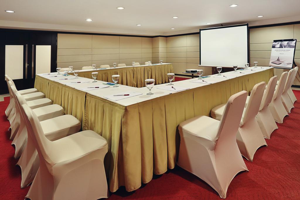 Mercure Pontianak City Center Exterior foto