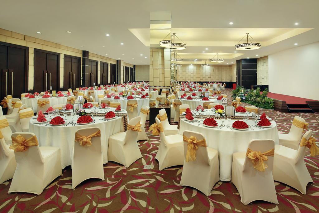 Mercure Pontianak City Center Exterior foto