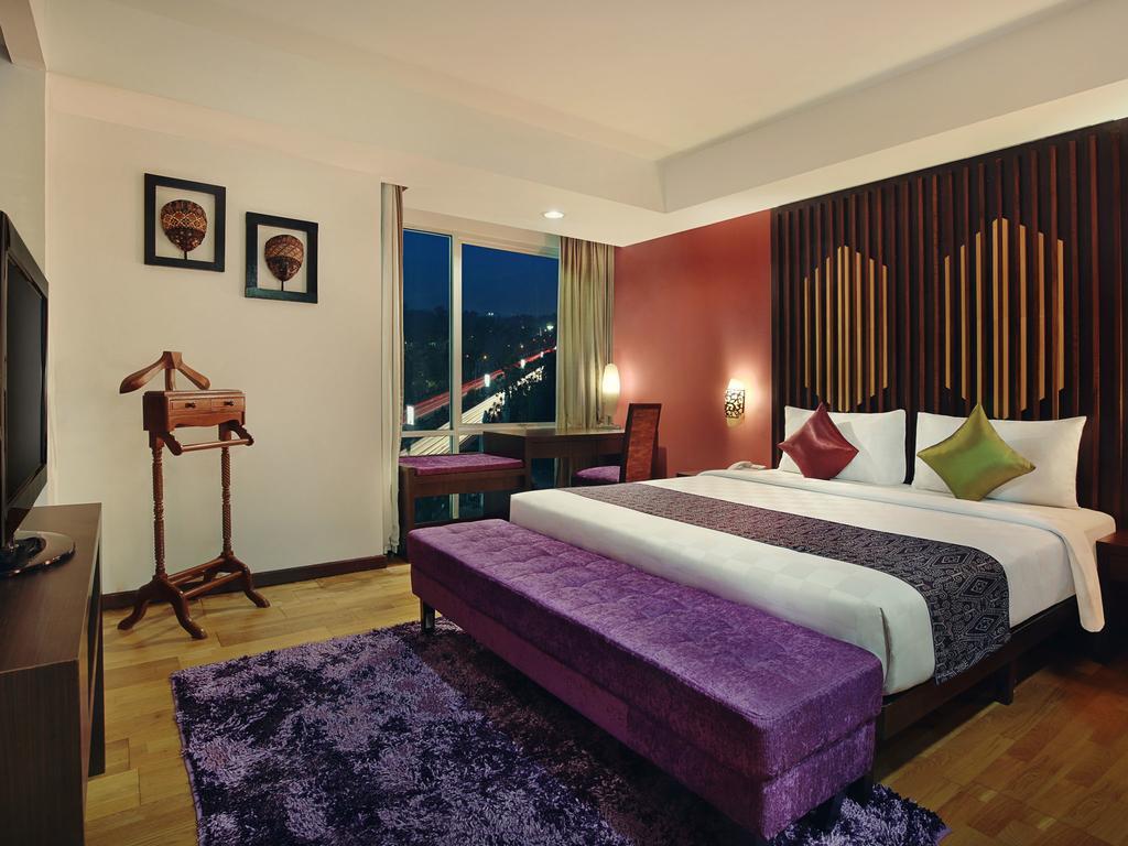 Mercure Pontianak City Center Exterior foto